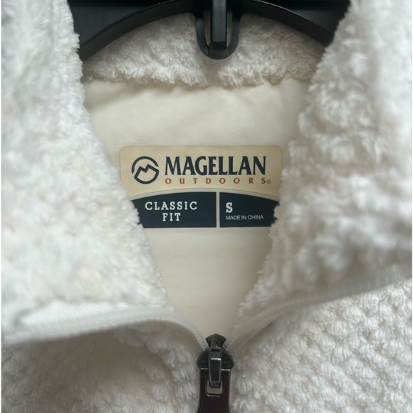 Magellan Outdoors Women’s Classic Fit 1/4 Zip Fleece Small Sweater Pullover B3 - Picture 4 of 7